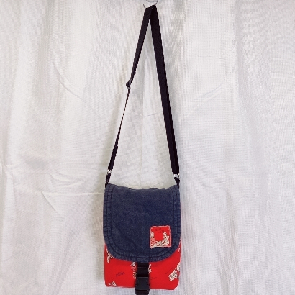 Handmade Quilted Cotton Small Crossbody Bergen Bag 50's Housewife Red & Black - Picture 2 of 16